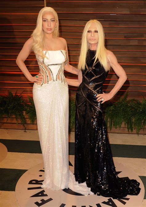 versace lady gaga profitti